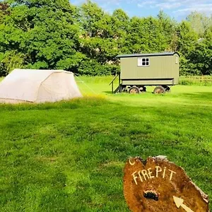Campsite Shepherds Hut, Centre, Glamping Hidden Meadow, Pickering
